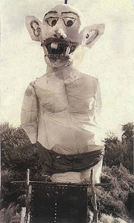 Zozobra in the year 1933.