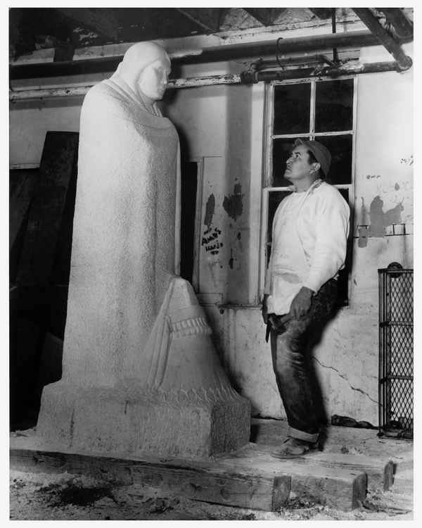 Allan Houser carving "Comrade in Mourning." circa 1948. Image: Houser family archive.