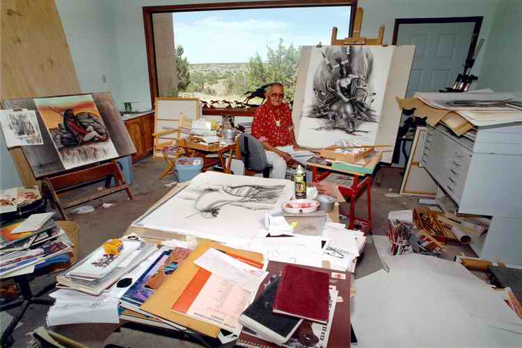 Allan painting in his studio. 1994. Image: Houser family archive.