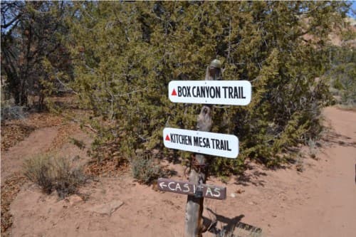 Ghost ranch trail signs