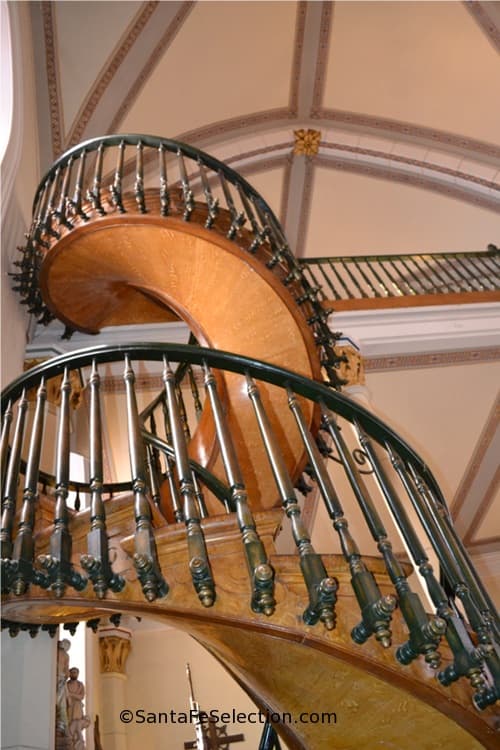 lorettostairsnautilus